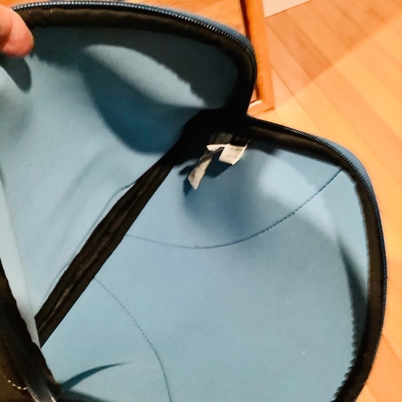 Targus Soft sided NylonTablet Case 12” X 10” Black - Picture 3 of 5